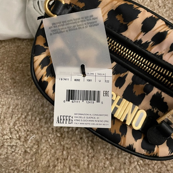 Moschino Leopard Small Crossbody Bag - Picture 4 of 9